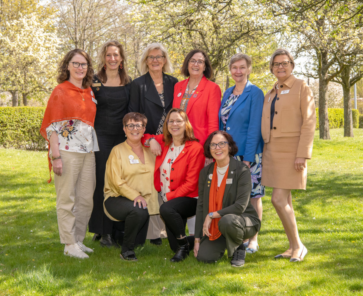 Susanne Andersson, Carola Mattson, Margaretha Ekelund Svensson, Renée Allvin, Signe Rotberga, Annika Nygårds, Margareta Munge, Marjola Kock och Catharina Benzel.