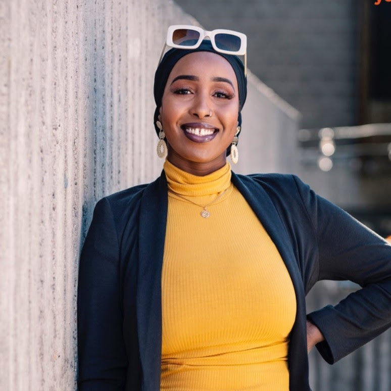 Bild på en kvinna med.